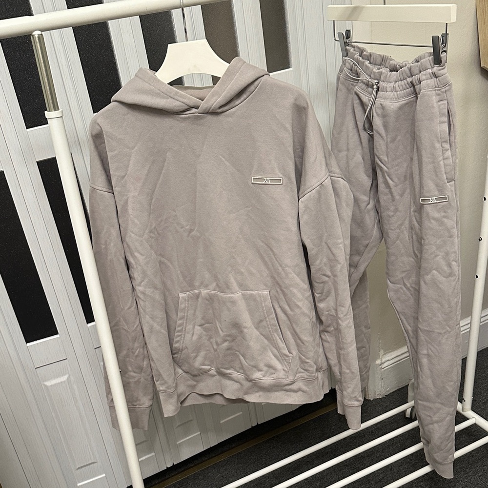 Women's Hoodie and Jogger Set in Light Gray